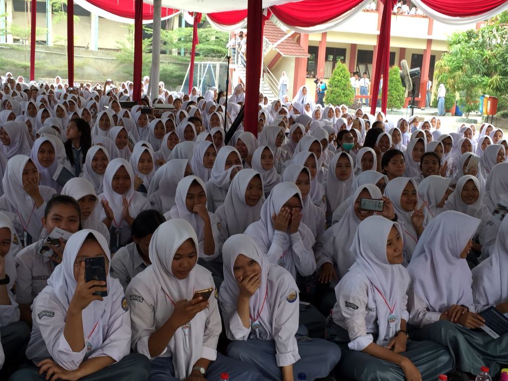 Adolescent girls in Indonesia use their smartphones to fight anaemia